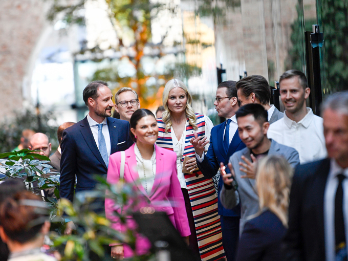 Kronprins Haakon, Kronprinsesse Mette-Marit, Prins Daniel og Kronprinsesse Victoria besøker Norrsken i Stockholm. Foto: Annika Byrde / NTB